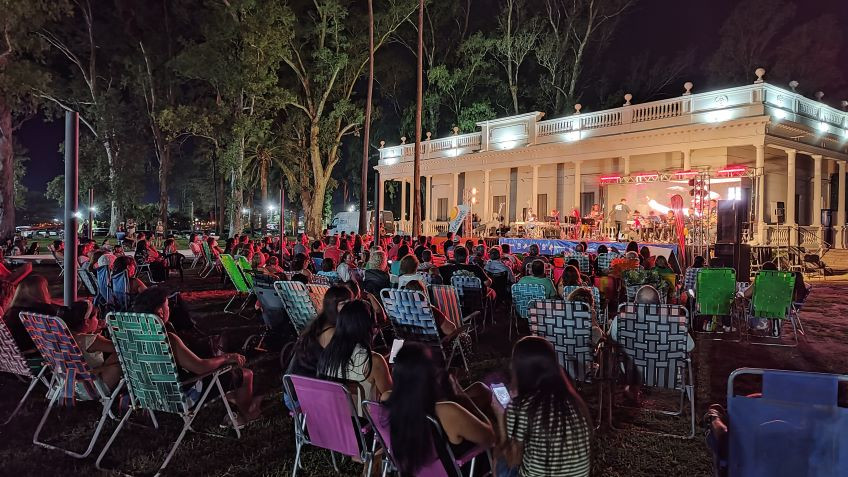 Orquesta Municipal presentando Pururu, musica de peliculas